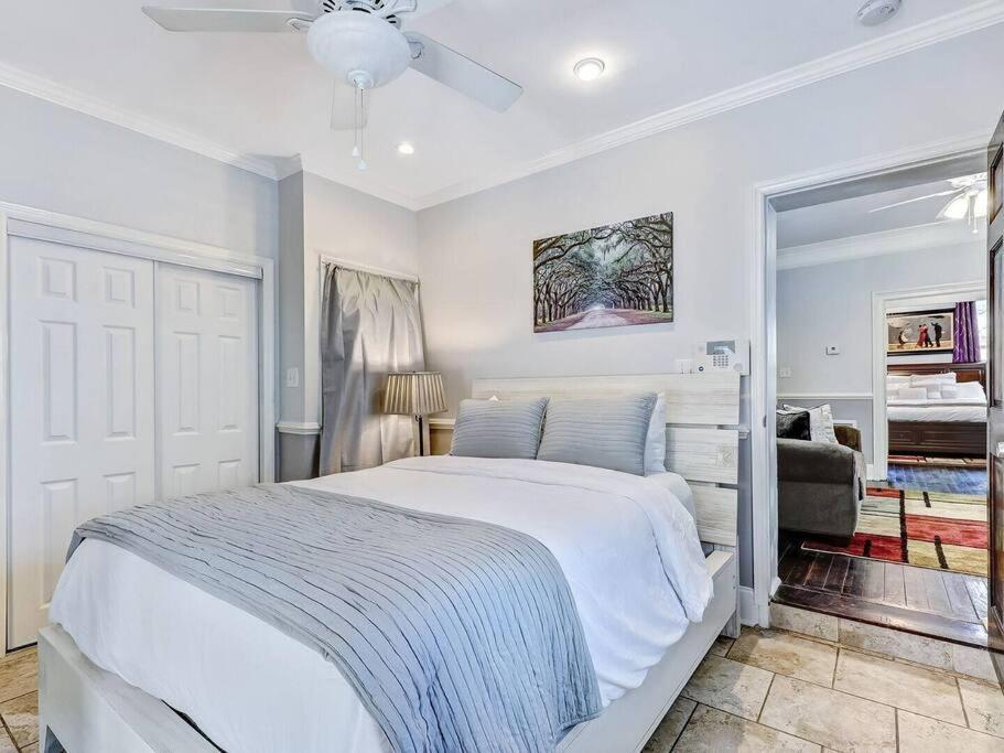 Historic Savannah Gold Private Condo With Pool - 2Bed, 1&Half Bath, Sleeps 6, 1St Floor, 15 Min Walk To Historic Savannah Center And All Attractions Εξωτερικό φωτογραφία