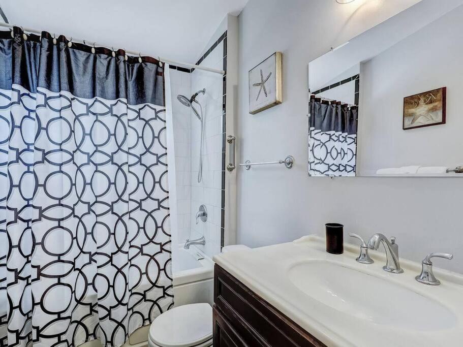 Historic Savannah Gold Private Condo With Pool - 2Bed, 1&Half Bath, Sleeps 6, 1St Floor, 15 Min Walk To Historic Savannah Center And All Attractions Εξωτερικό φωτογραφία